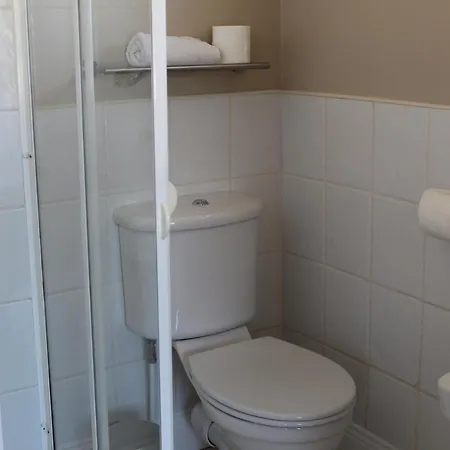 Oda ve Kahvaltı Blackrock Carole 5*