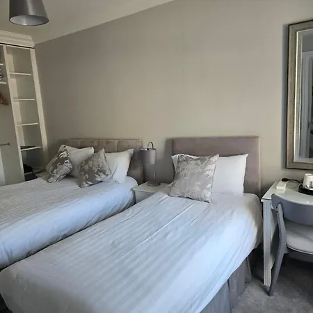 Bed and Breakfast Blackrock Carole Ville Guesthouse