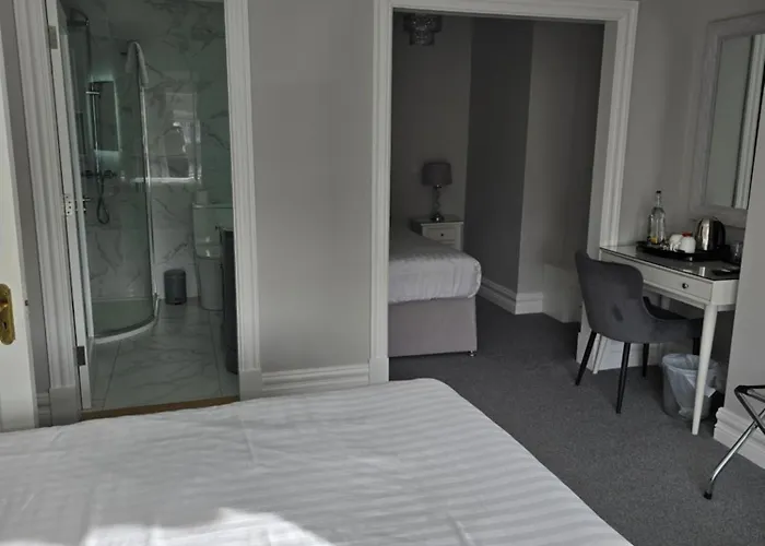 Blackrock Carole 5* Cork