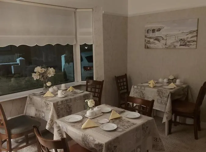 Blackrock Carole 5* Cork